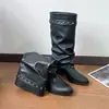 Botas Plegadas Apiladas Hebilla de Cuero Estilo Británico Bota de Pantorrilla Ancha Punta Puntiaguda Botas Largas 2026 Nuevo Remaches Negros