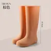 Botas de lluvia de caña alta de moda para mujer, adecuadas tanto para mercados nacionales como internacionales, impermeables y antideslizantes, perfectas para usar al aire libre y como botas de nieve.