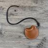 En stock Bolso de Cuero para Auriculares Colgante de Cuello Auricular Bluetooth Digital Estuche de Cuero con Botón de Presión Redondo Bolsita Portátil Pequeña para Joyería Monedas