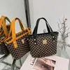 Bolsa Cesta de Verduras Florales, Herrajes Texturizados, Bolso de Hombro Elegante, Bolso de Mano con Estampado de Aros, Bolso Cubo a la Moda
