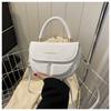 Bolsa de Ombro Transversal com Design de Concha Prensada Estilosa 23 Bolsa de Mão 20 Bolsa Feminina Feminina Semicircular Moda Nova