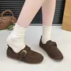 Nuevos mocasines slip-on de suela blanda y talla grande para mujer, versátiles y fáciles de llevar, con detalles de hebilla, en estilo retro