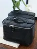 Bolsa de maquiagem transfronteiriça nova em couro de flor integral com padrão de crocodilo, uma bolsa de armazenamento portátil, multifuncional e de grande capacidade para mulheres, também uma bolsa de mão
