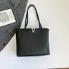 Bolso Grande de Mujer Nuevo 2026 Nuevo de Moda Tendencia Bolso para Mamá de Mediana Edad Hombro Único Axila Bolso de Mano Simple