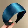 Nueva diadema de alta calidad con textura satinada brillante, color liso, borde ancho para mujer, diadema de lujo ligero de alta gama, estilo versátil para el día a día