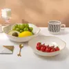 Plato de Frutas con Forma de Flor de Lujo Ligero de Aspecto Elevado Plato Combinado Simple de Grado Alimenticio Plato de Frutas Estilo Crema para Escritorio de Sala de Estar