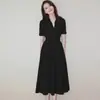 Vestido camisero blanco de cuello en V para ir al trabajo para mujer, nuevo de verano 2023, elegante, de longitud media, falda adelgazante