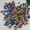 Cuentas redondas de resina con rayas de arcoíris, color caramelo, ojo de pez, accesorios para pulseras y collares, directo de fábrica