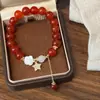 Pulseira de Contas Estilo Medieval com Camélia Personalizado Inlaid com Estrelas de Zircônia e Ágata Vermelha, Luxo Leve, Joia de Mão da Moda e de Alta Qualidade