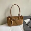 Bolsa de Mão com Design de Nicho Feminina 2025 Nova Retro Fosca Asa Bolsa Estilo Estrangeiro Estampa de Leopardo Ombro Único Transversal