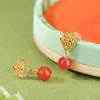 Pendientes de Plata de Ley S925 Chapados en Oro Yuebao Jewelry Rojo del Sur Natural Flor de Ventana Roja de Agua Cuentas Redondas Filigrana Hueca Nicho de Gama Alta