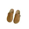 Mules femininas simples estilo Birkenstock retrô, novo modelo outono 2026, com sola grossa, que aumentam a altura, sola macia, versáteis, bico fechado, sapatos para casa
