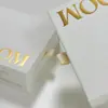 Empaque de regalo personalizado en lotes pequeños, caja plana de papel extrafuerte con extracción para collares, anillos, pendientes y joyería de alta gama