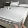 Sábana Bajera Ajustada de Seda de Hielo de Verano Cubierta de Cama de una Pieza Modelo Nuevo 2026 Color Sólido Envoltura Completa Individual Cubierta de Cama Refrigerante Protector de Colchón a