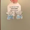 Aretes de Mariposa Tallada Azul Claro con Aguja de Plata y Circonia Rectangulares Estilo Pequeño Fresco de Verano Arete de Lujo Ligero Venta al por Mayor de Aretes
