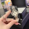 Nuevo Trébol de Cuatro Hojas Esfera Estrellada Full Diamante Moda Correa de Cuero para Mujer Reloj de Cuarzo de Tres Agujas Correa de Acero Reloj Venta al por Mayor