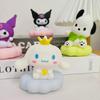 Lámpara de Mesa Pequeña Trendy Pochacco Serie Nube, Decoración de Escritorio Femenina Luz Nocturna con Forma de Nube Venta al por Mayor