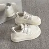 Tênis Branco de Cano Alto com Velcro Feminino Sola Grossa Board Shoes Casuais Pão Shoes Tendência de Nicho Lançamentos Primavera/Verão 2026