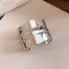 Pulsera abierta hueca con patrón de hoja metálica transfronteriza europea y americana, sensación de lujo ligero de alta gama, joyería de nicho con diseño único