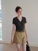 Camiseta de punto para mujer, estilo Old Money, con canalé, cuello en V, manga corta, verano, retro francés, corte ajustado, top versátil de nicho