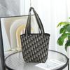 Estilo coreano Ins Tote Bag Bucket Bag Bolsa de Ombro Bolsa Feminina High-end Sense New Knitted Bag Bolsa