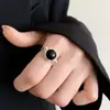 Anillos de Alta Gama en Blanco y Negro para Mujer, Anillos Abiertos Versátiles Apilables de Personalidad de Nicho Estilo Ins, Anillos de Moda para el Dedo Índice
