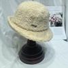Estilo Japonés Simple Metal Estándar Lana de Cordero Sombrero de Pescador para Mujer Otoño e Invierno Elegante Sombrero de Cuenca Lateral Limpiado Sombrero Cálido para Cara Tendencia
