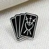 Broche Creativo Negro Cabeza de Gato Carta de Póker Aleación Insignia de Goteo de Aceite Punk Europeo y Americano Ramillete Accesorios para Ropa Exterior Bolsas