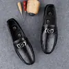 Zapatos de hombre de cuero genuino transmisión en vivo nuevo estilo 2026 zapatos de vestir británicos suela suave transpirable zapatos casuales slip-on zapatos para conducir mocasines