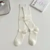Meias Slimming de Estilo Japonês para Primavera e Verão para Mulheres, Meias Longas de Cor Sólida com Listras Verticais, Meias para Panturrilha JK, Meias Longas de Algodão Simples e Versáteis para Mulheres