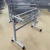 Estante Plegable para Mesa Móvil de Hierro con Tapa para Oficina Pie Banco Marco de Acero Marco Metálico en Capas Ensamblaje Estante para Mesa de Conferencias y Capacitación
