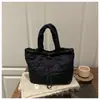 Bolso de Hombro Bordado de Algodón de Moda Estilo Coreano Nuevo Bolso Tote Casual de Gran Capacidad Bolso Cubo Plegable Versátil para Mujer