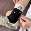 Calcetines de Lana y Cachemira para Mujer en Otoño e Invierno, Lindos Calcetines de Media Pantorrilla Bordados de Gato de Dibujos Animados con Lazos, Calcetines de Felpa Cálidos y que Mantienen la Temperatura