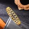 Popular Collar de Acero de Titanio con Flor de Diamantes Completos Microincrustada de Trébol de Cuatro Hojas para Mujer, Juego Versátil de Cadena para Clavícula Chapada en Oro de 18K
