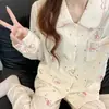 Pijama de Alto Valor para Mulheres, Novo Estilo Primavera e Outono, Algodão Nuvem, Manga Longa, Gola Peter Pan, Gatinha KT Fofa, Pode Ser Usado ao Ar Livre, Roupa de Casa