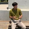 Tejido de Verano Camiseta Ajustada para Hombre Corea del Sur Dongdaemun Diseño con Sentido para Hombre Top Versátil de Moda Camisa Básica para Hombre