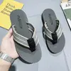 Chanclas de Verano para Hombre de Nuevo Estilo, Sandalias de Playa de Personalidad de Moda para Exteriores, Chanclas de Dedo, Chanclas Antideslizantes para Exteriores