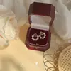Colección Tendencia de Tiktok~ Pendientes Exquisitos y Delicados, Tachuelas de Oreja Minimalistas Dulces y Únicas de Nuevo Estilo, Accesorios para Orejas Versátiles y Elegantes
