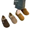Sapatos femininos de sola reta, outono e inverno, sapatos slip-on Birkenstock 2026 novo estilo fashion, para usar com saias, sapatos Mary Jane que aumentam a altura