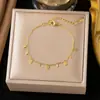 Collar de acero de titanio versátil europeo y americano para mujer, cadena de clavícula de diseño de nicho de lujo ligero, cadena de lana, nuevos accesorios de moda 2024