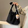 Bolso grande informal para mujer, nuevo bolso de tela de moda 2024, bolso de hombro de gran capacidad, bolso de mano, bolso cruzado de clase para ir al trabajo.