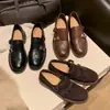 Zapatos de vestir estilo Brogue con doble hebilla y tallado para mujer, mismo estilo que Grape Mom, cuero genuino, tacón grueso, suela gruesa, estilo británico, zapatos pequeños de cuero