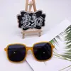 Gafas de Sol para Niños, Marco Cuadrado con Clavos de Arroz Personalizados, Gafas para Niñas, Elegantes Gafas Cuadradas de Metal, Sombrilla y Luz de Moda