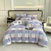 Suave juego de ropa de cama de lujo con estampado floral rosa, tela cepillada de doble cara engrosada, fresco y dulce, adecuado para todas las estaciones en el dormitorio