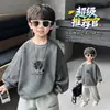 Moletom Infantil Primavera e Outono 2026 Novo Estilo Fashionable Gola Redonda Pulôver Lindo Bebê Camada Base de Outono Tendência
