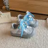 Zapatillas Deportivas Infantiles Estilo Coreano Nueva Colección Primavera Verano 2026 Zapatos de Malla Transpirable Huecos para Bebé Tenis Lindos de Dibujos Animados para Niñas