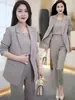 Estilo Novo Primavera 2026 Elegante e Jovem Casual Moda Terno Feminino Estiloso Terno de Negócios Conjunto de Três Peças