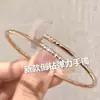 V Ouro Versão AltaPulseira Clássica Elástica Fina para Unhas com Diamantes nas Pontas, Banhada Espessa em Ouro Rosa 18K, Pulseira de Luxo Leve