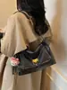 Ropa de Trabajo de Comercio Exterior Bolsa de Gran Capacidad para Mujer Moda Otoño e Invierno 2025 Bolso Tote Versátil Bolso de Hombro con Cadena Retro