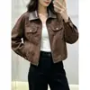 Jaqueta estilosa com gola de PU e camurça emendada para mulheres, nova moda outono 2026 estilo de rua top curto slim fit para mulheres